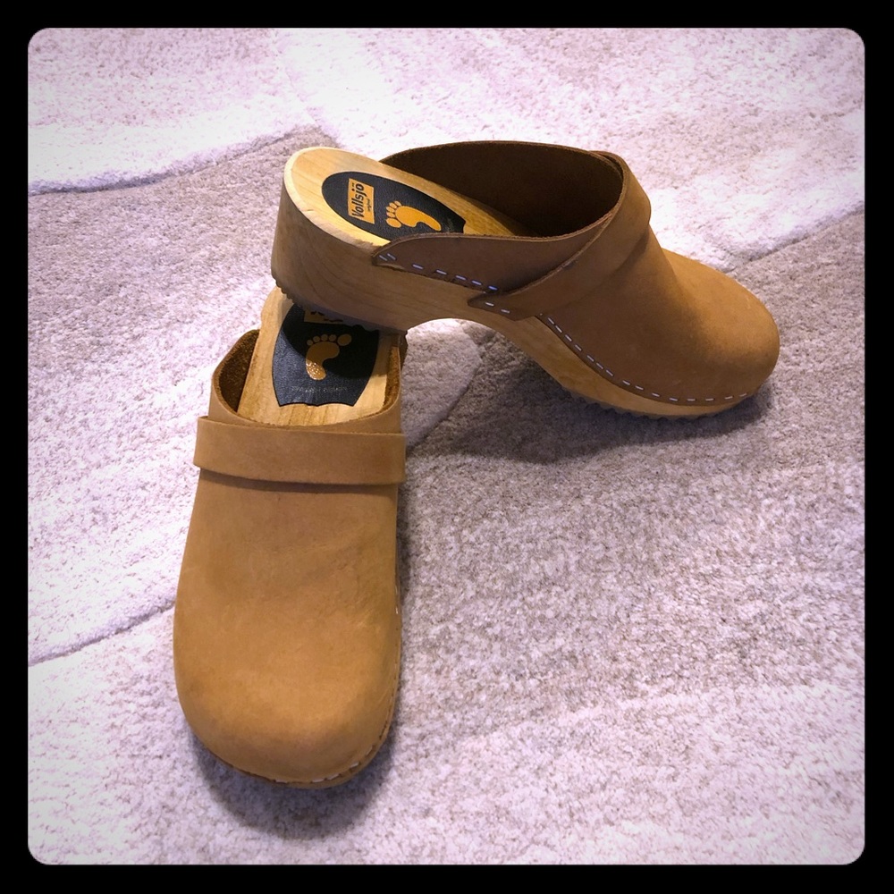 Clogs